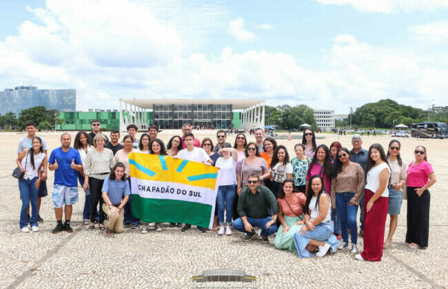 Imagem de compartilhamento para o artigo Estudantes de Chapadão do Sul vão a Brasília conhecer Três Poderes e participam de evento científico nacional da MS Todo dia